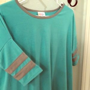 LuLaRoe Irma tunic